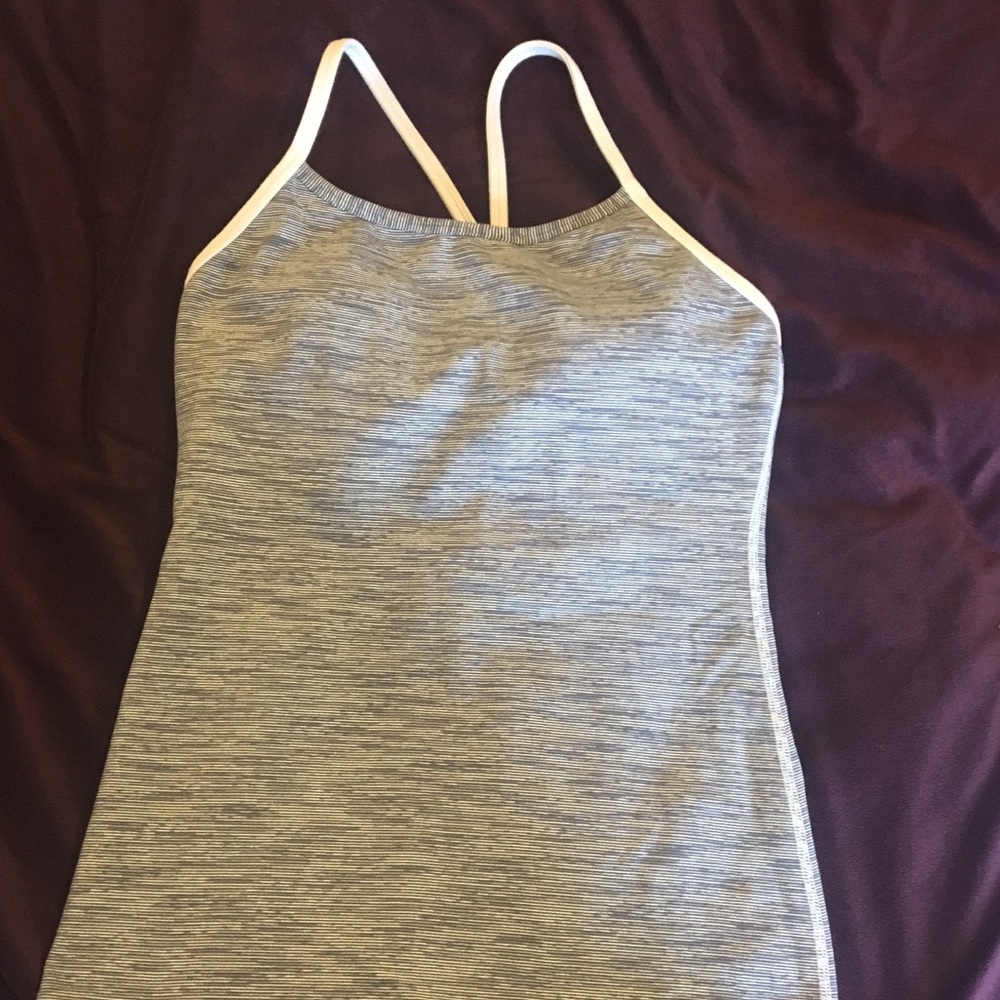 Lululemon power Y tank Size 4